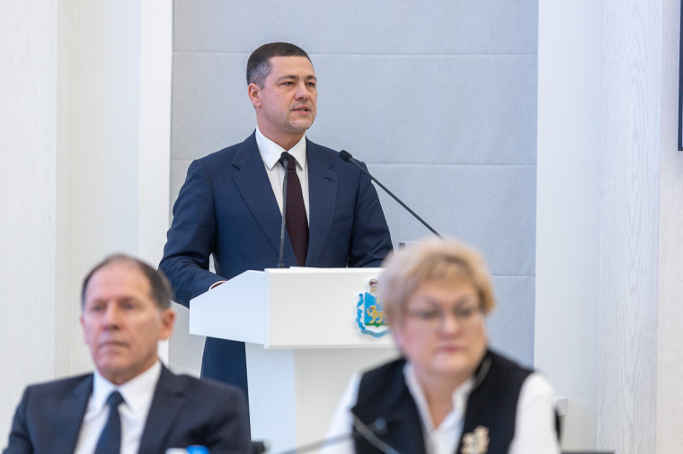 Михаил Ведерников выступил с традиционным бюджетным посланием. Михаил Ведерников выступил с традиционным бюджетным посланием.